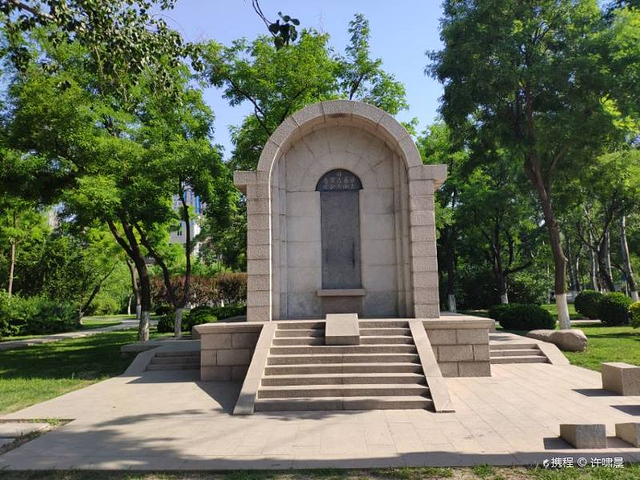 国立西南联合大学纪念碑