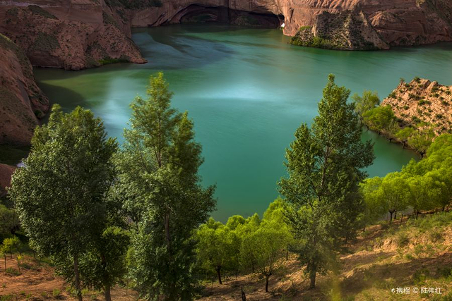 丹霞地貌时光岩风景区