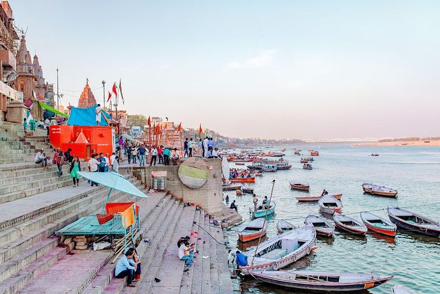 达萨斯瓦梅朵河坛