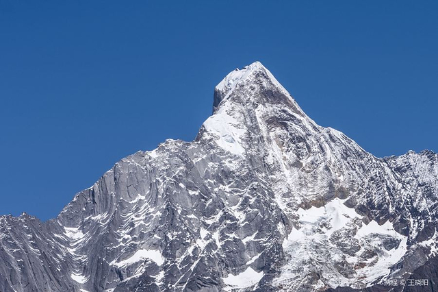四姑娘山长坪沟景区-幺妹峰