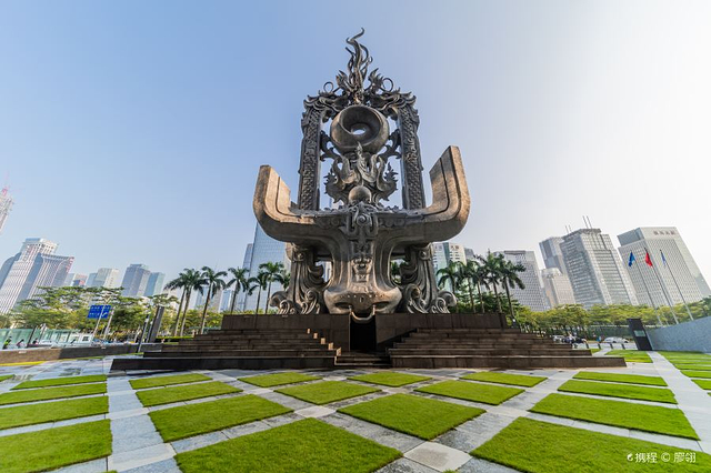 深圳证券交易所广场-雕塑群