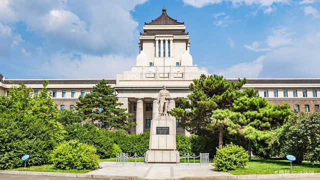 伪满洲国国务院旧址