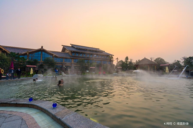 金雨玫瑰温泉度假区