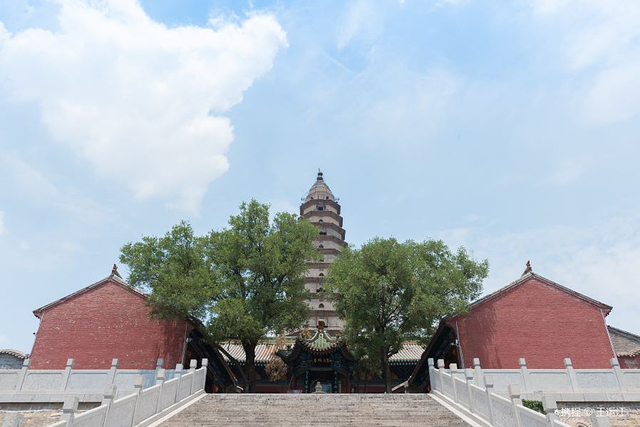 龙兴寺