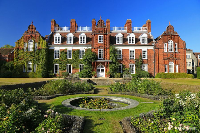Newnham College