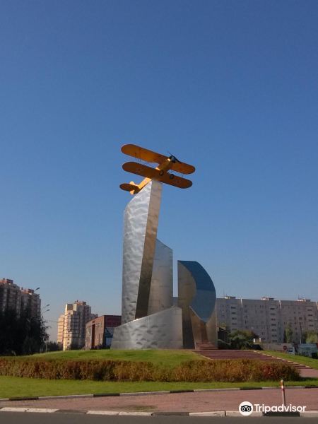 Monument to Plane Po-2旅游景点图片
