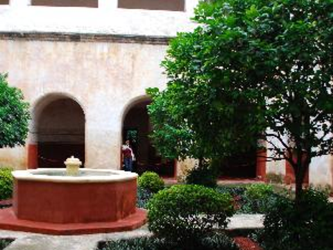 Pyramids of Tepoztlan旅游景点图片