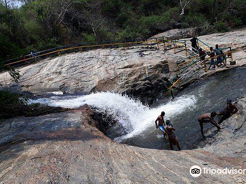 Kumbakkarai Falls旅游景点图片
