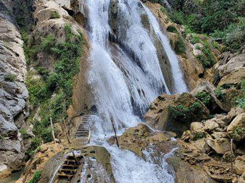 Magic Falls旅游景点图片