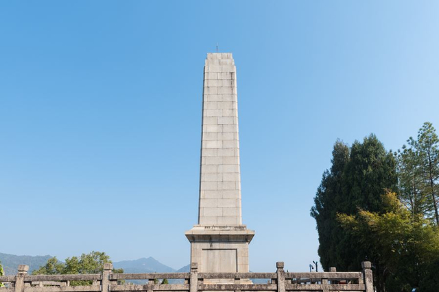 三河坝战役烈士纪念碑