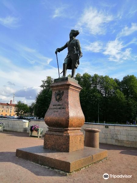 Monument to Imperator Pavel I旅游景点图片