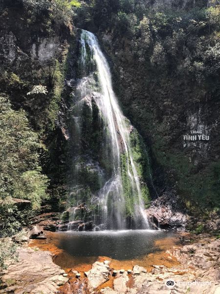 Love Waterfall旅游景点图片