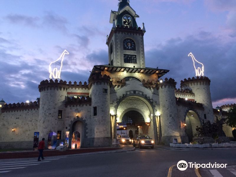 Puerta de la Ciudad旅游景点图片