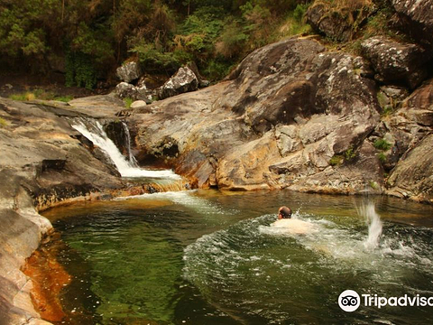 Piscinas naturales del Rio Pedras的图片