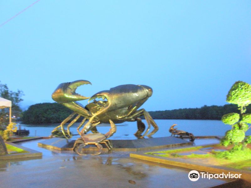 甲米城螃蟹海鸥雕塑旅游景点图片