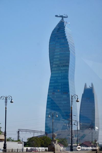 SOCAR Tower旅游景点图片