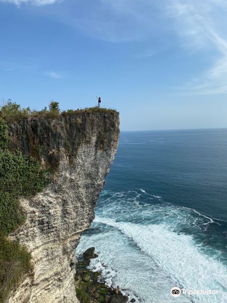 Karang Boma Cliff旅游景点图片