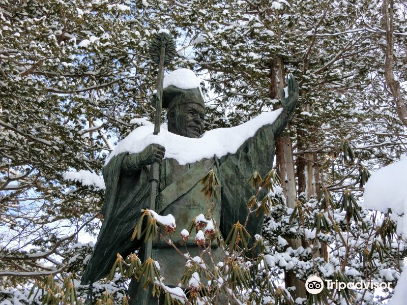 Judge Shima Yoshitake Bronze Statue旅游景点图片
