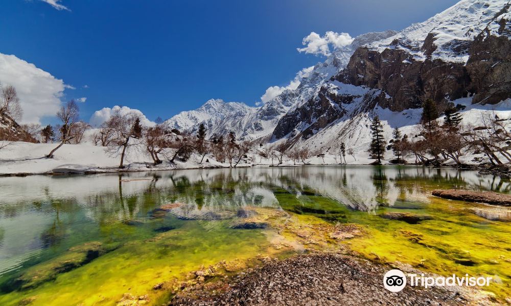 Satrangi Lake旅游景点图片