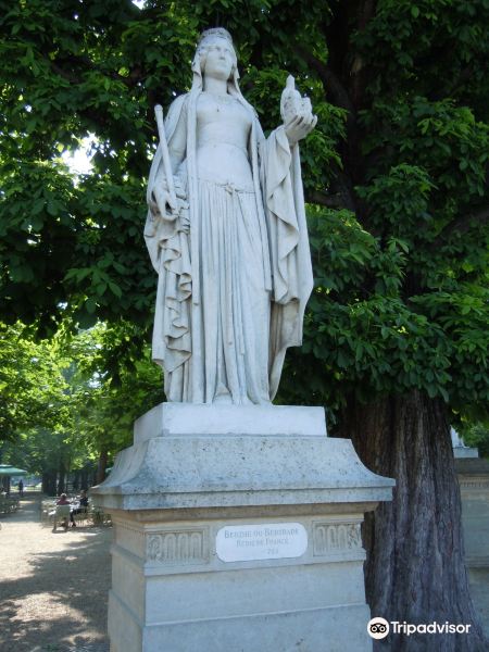 Statue de la Reine Berthe旅游景点图片