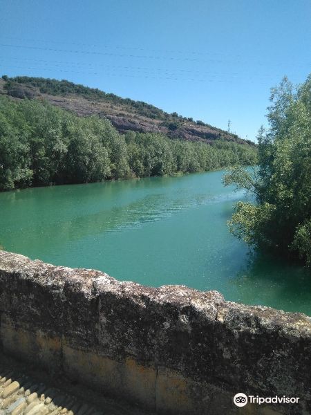 Puente de Abajo旅游景点图片