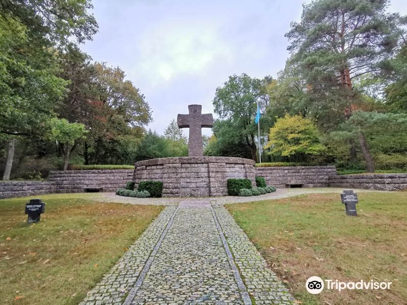 山德维勒德国战争墓地旅游景点图片