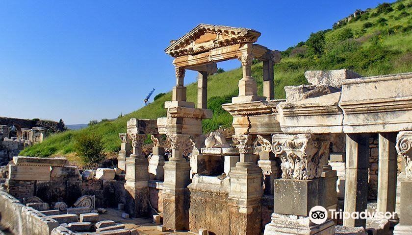 Trajan Fountain旅游景点图片