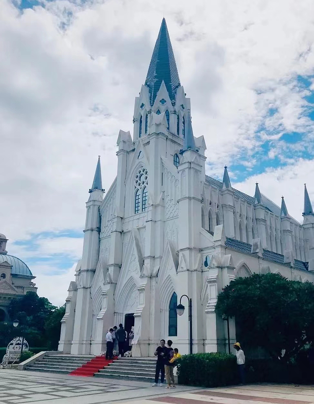 半山半岛吉庆广场