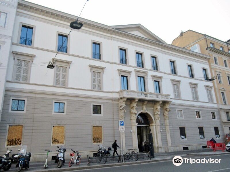 Palazzo Bocconi-Rizzoli-Carraro旅游景点图片