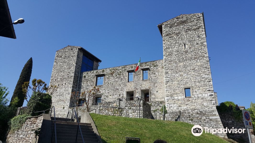Castello Oldofredi旅游景点图片