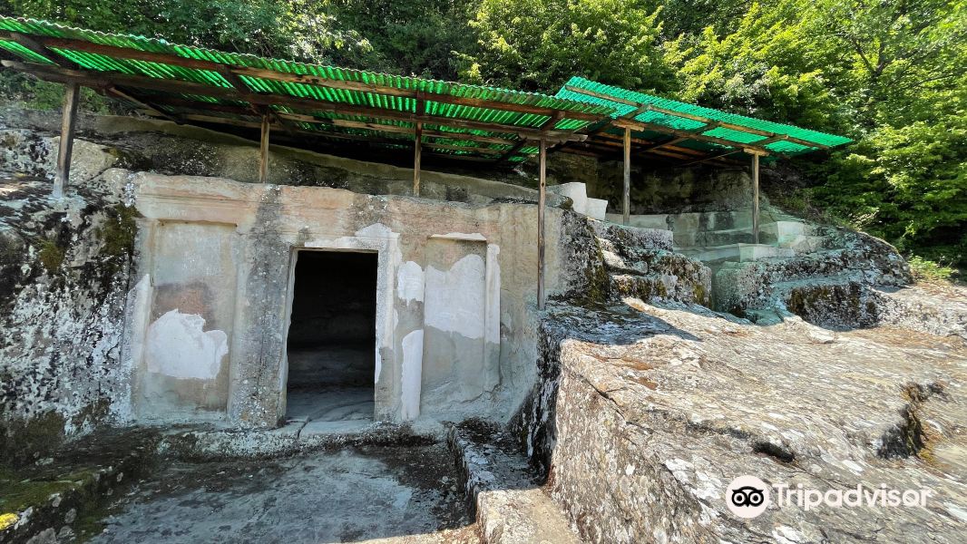 Royal Tombs of Selca e Poshtme旅游景点图片