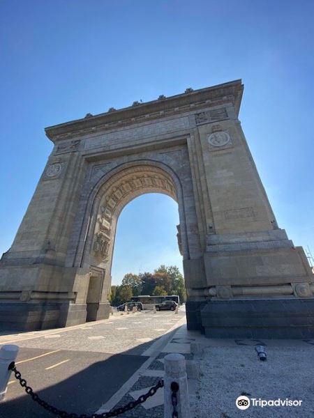 Triumph Arch旅游景点图片