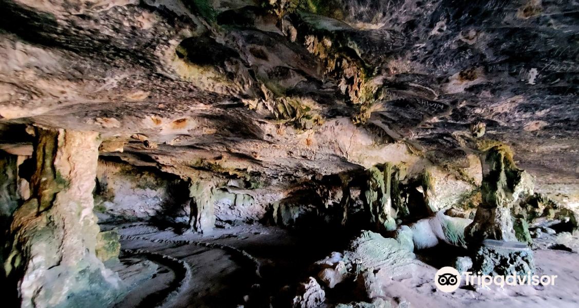 Fontein Cave旅游景点图片
