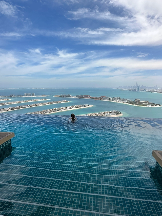 AURA天际泳池