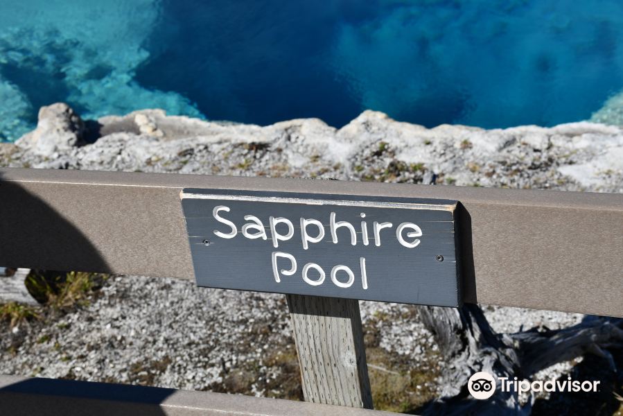 Sapphire Pool旅游景点图片