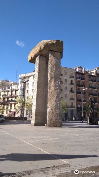 Dolmen de Dalí旅游景点图片