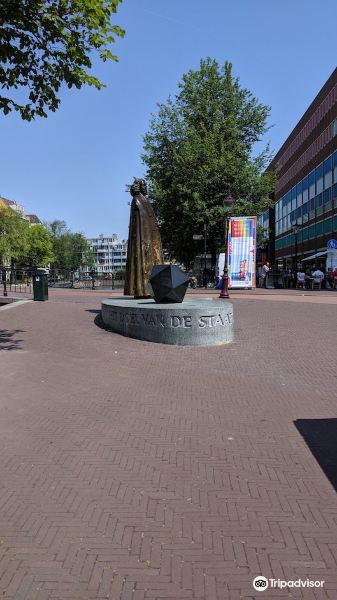 Spinoza Monument旅游景点图片