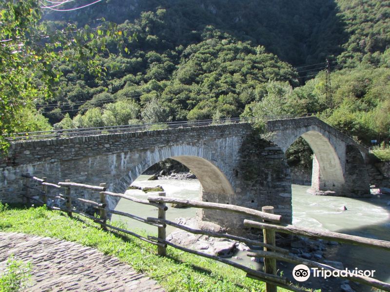 Ponte di Echallod旅游景点图片
