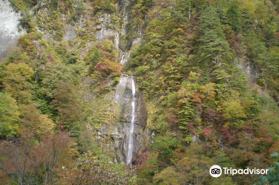 Kamasoko Waterfall旅游景点图片