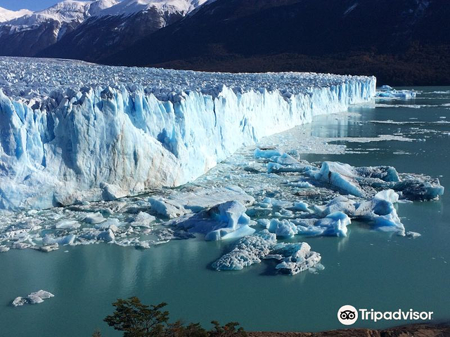佩里托莫雷诺冰川
