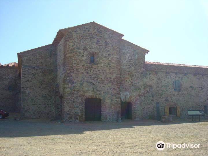 Monasterio de Tentudia旅游景点图片