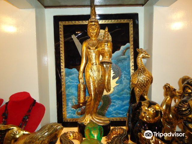 U Ba Nyein Lacquerware Workshop