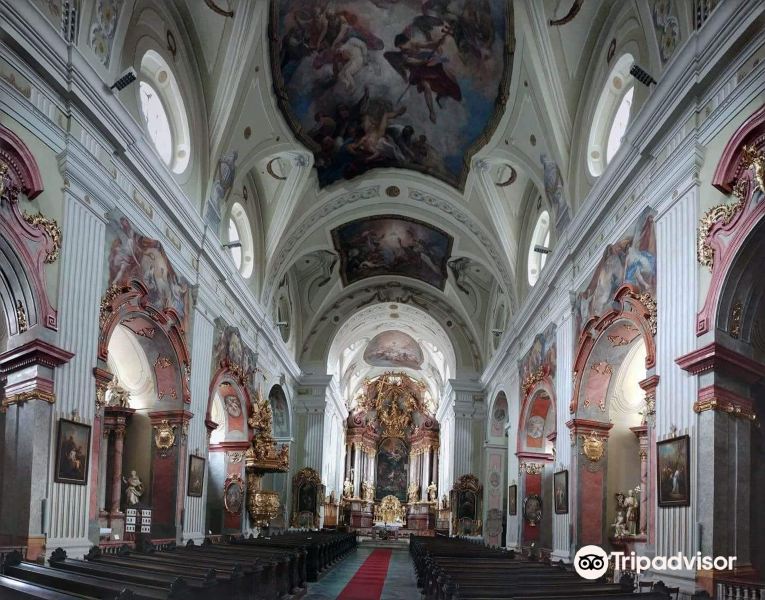 Katholic Pfarrkirche Hl. Nikolaus旅游景点图片