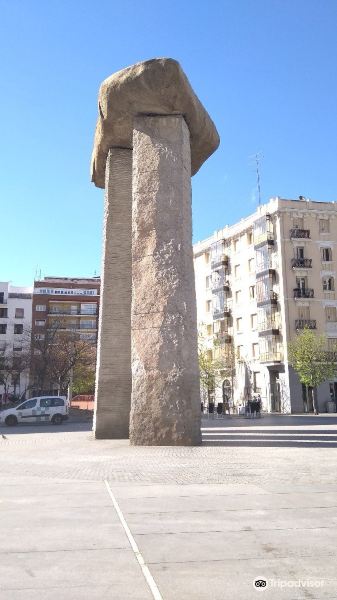 Dolmen de Dalí旅游景点图片