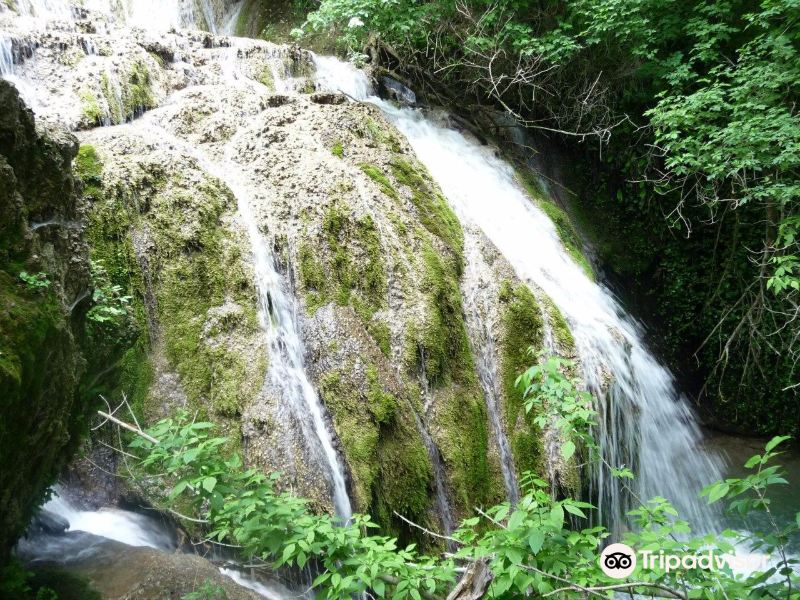 Krushunskiye Waterfalls旅游景点图片